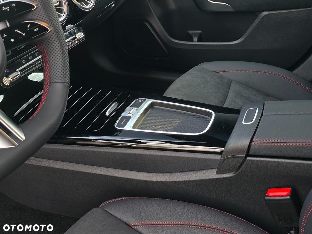 Mercedes-Benz Klasa A 200 7G-DCT AMG Line - 19