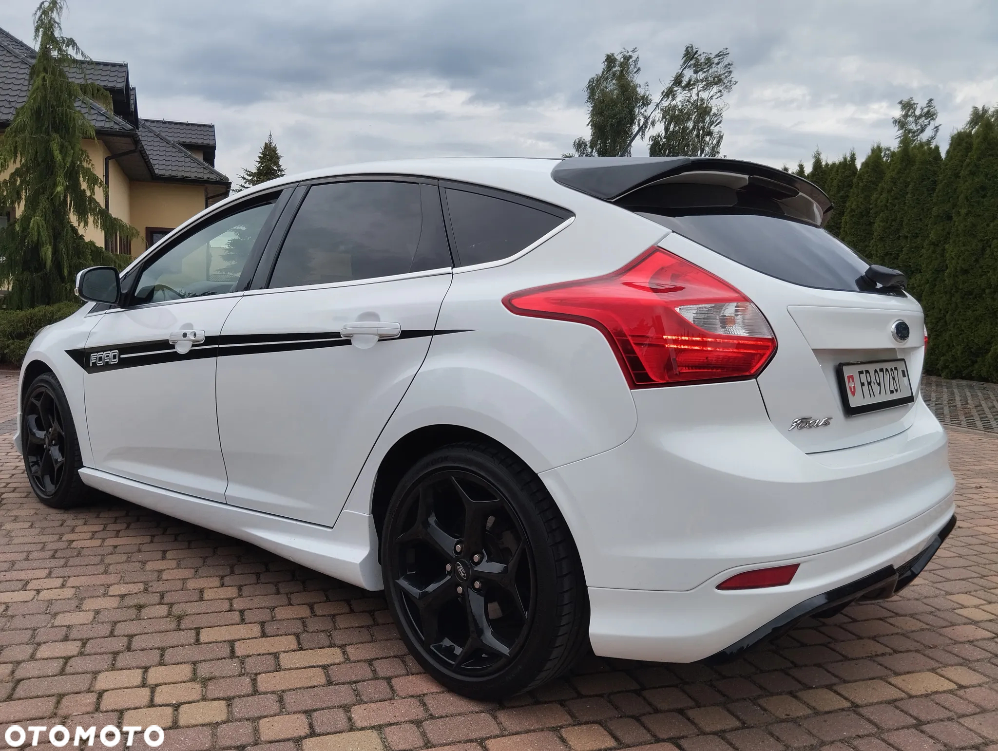 Ford Focus 1.6 EcoBoost Start-Stopp-System Champions Edition - 3