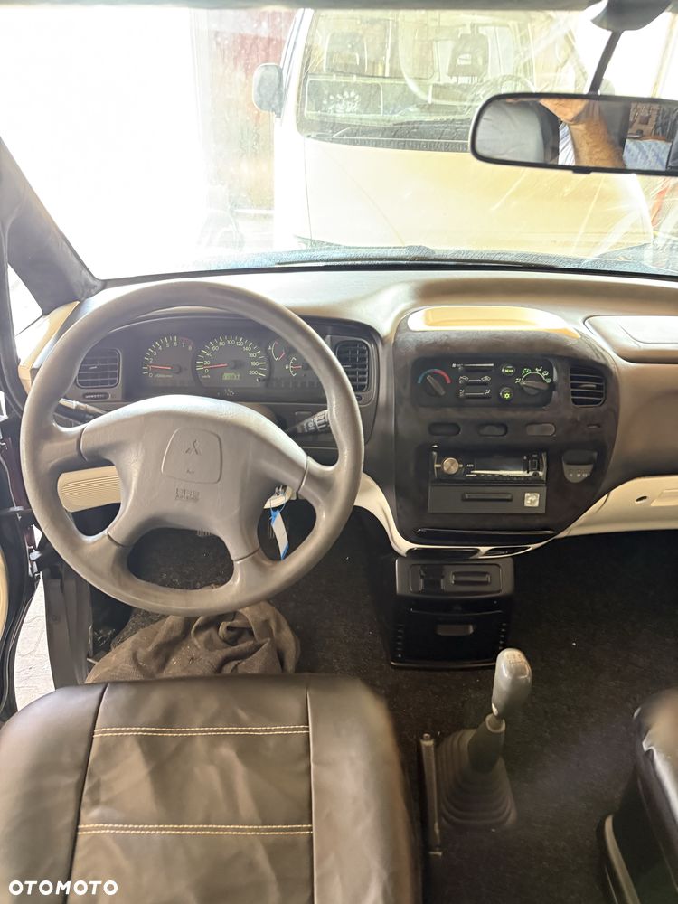 Mitsubishi L400 - 5