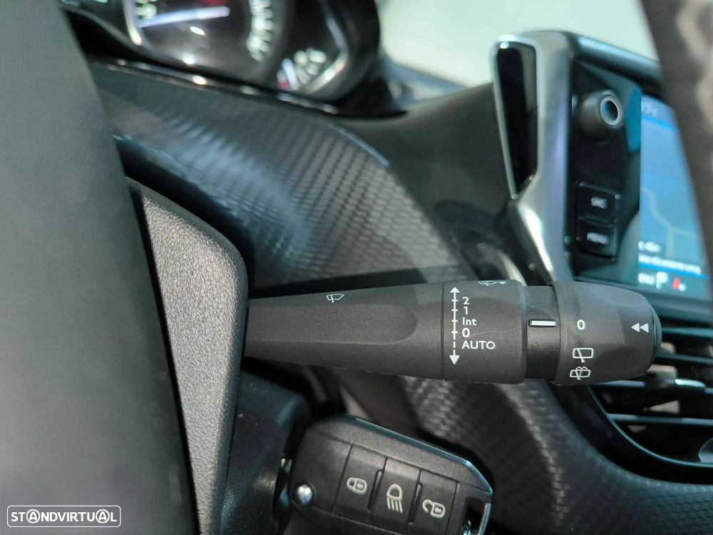 Peugeot 2008 PureTech 110 Stop&Start EAT6 Crossway - 25