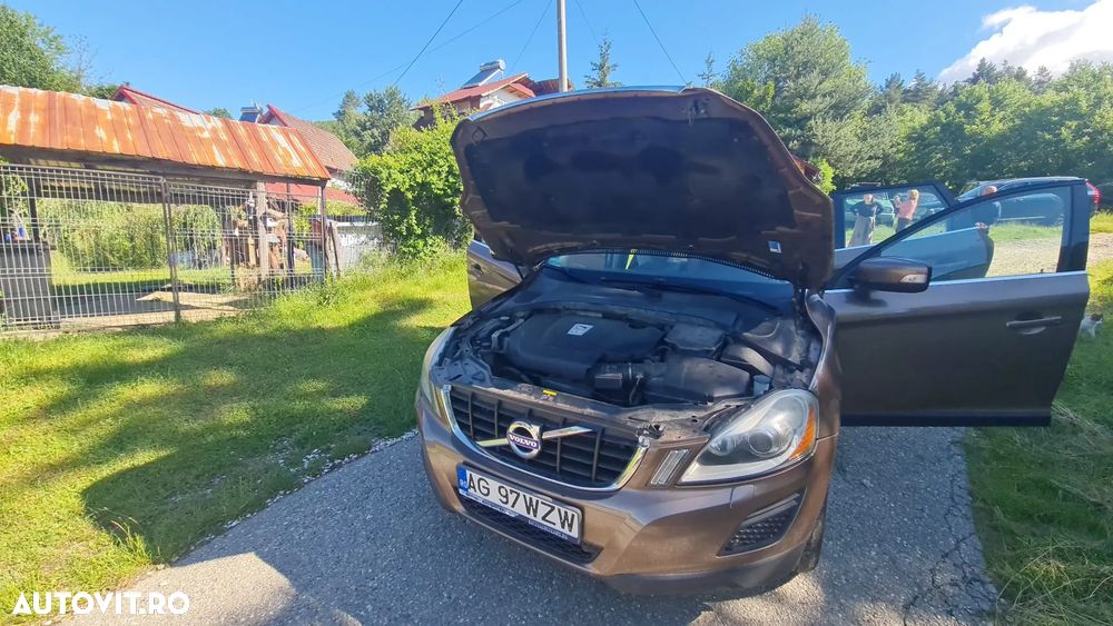 Volvo XC 60 D5 AWD A6 Basic - 14