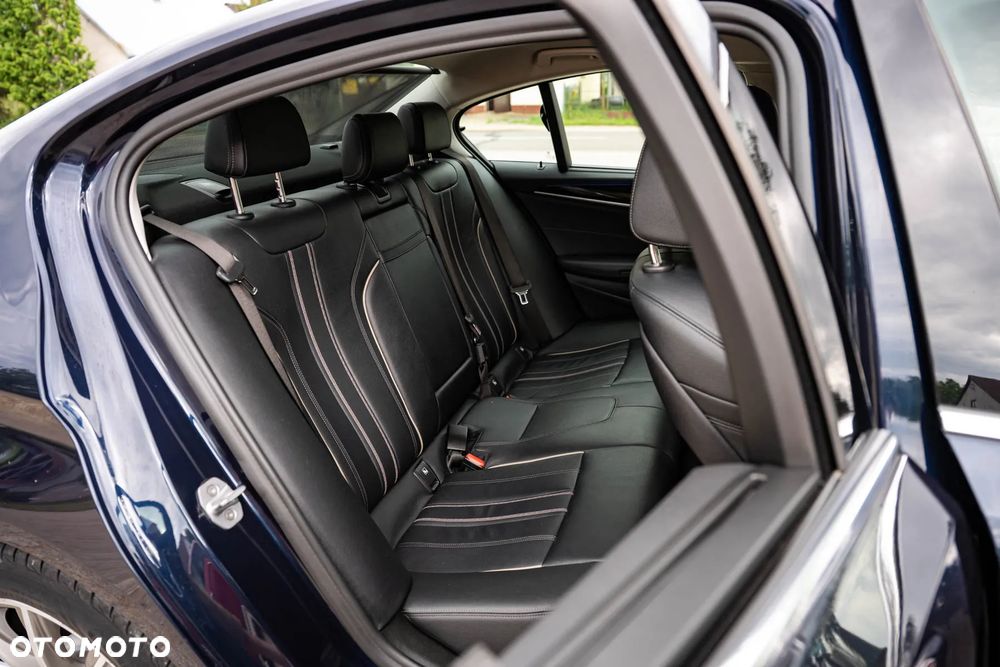 BMW Seria 5 520d Luxury Line - 23