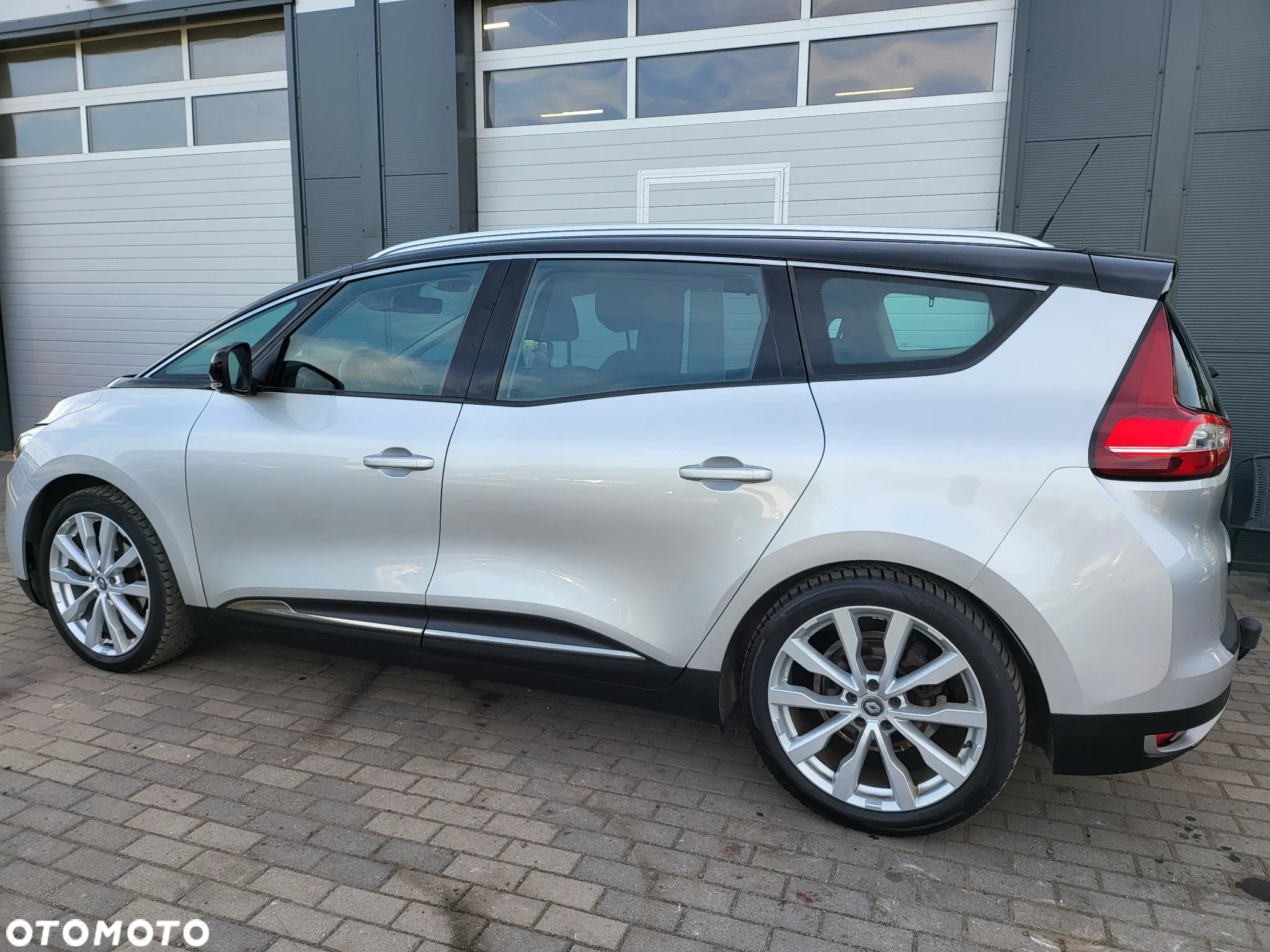 Renault Grand Scenic dCi 110 EDC LIMITED - 29