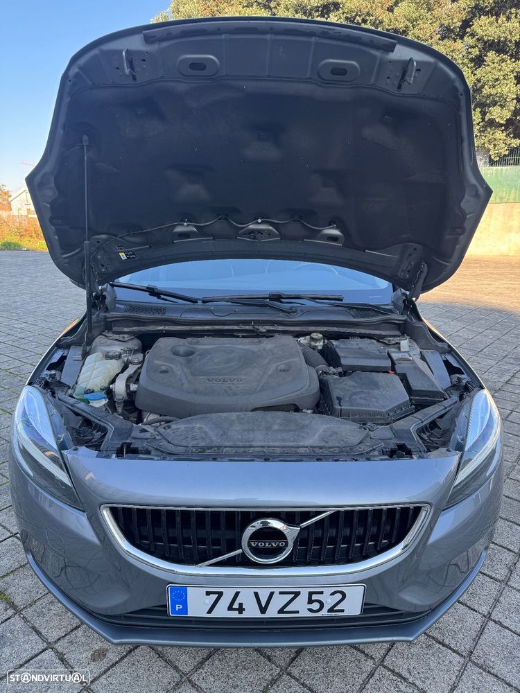 Volvo V40 2.0 D3 Momentum - 24