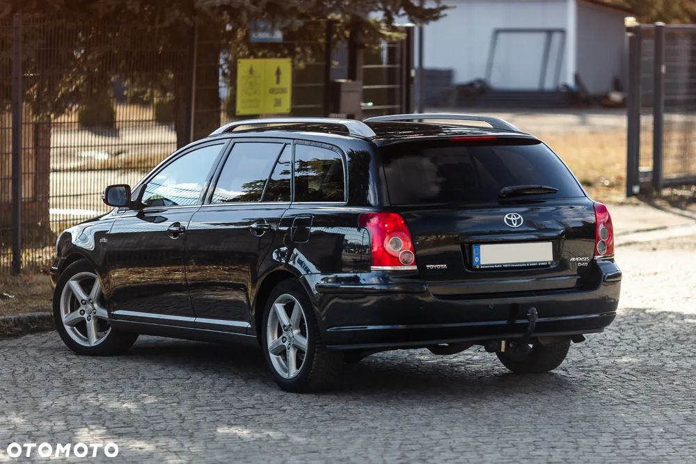 Toyota Avensis 2.2 D-4D Prestige - 15