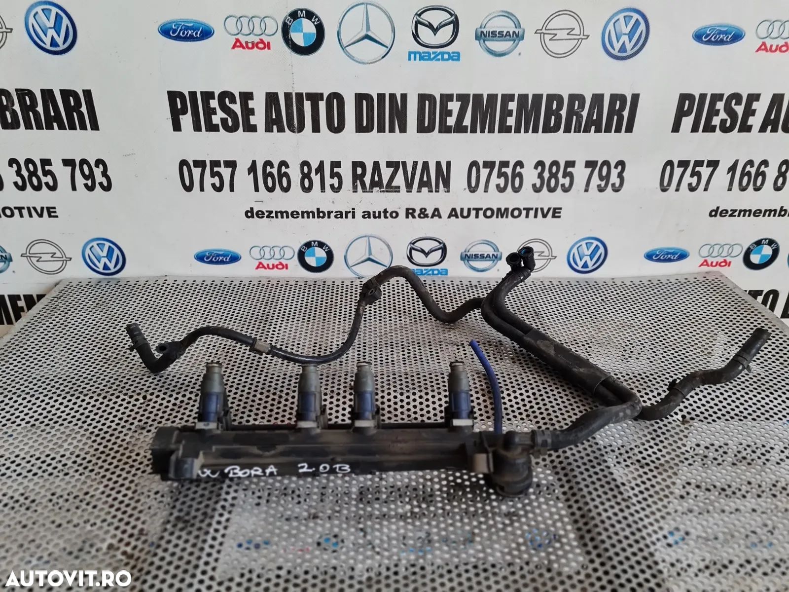 Rampa Injectie Cu Injectoare Vw Bora Golf 4 2.0 Benzina - Dezmembrari Arad - 1