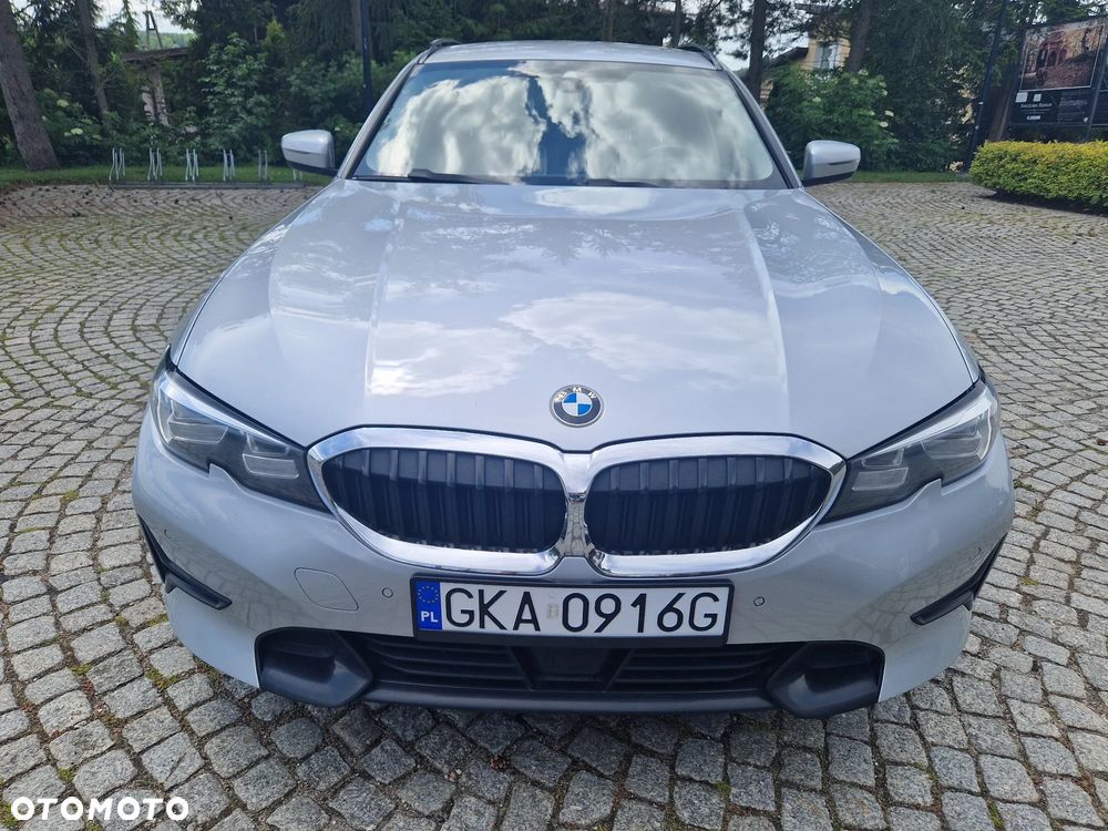 BMW Seria 3 330e xDrive - 3