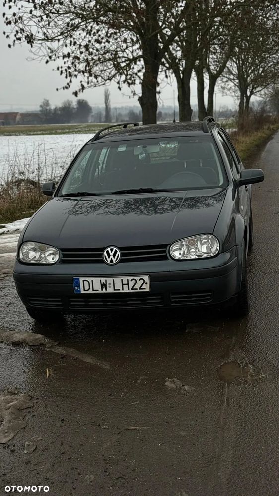 Volkswagen Golf - 4