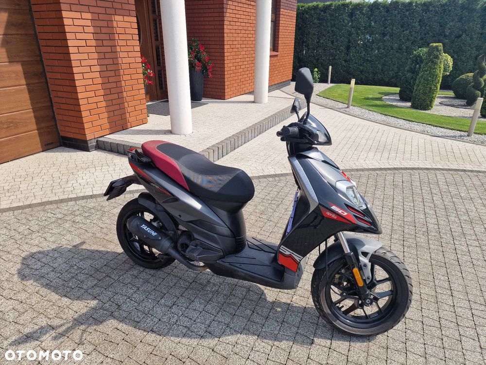 Aprilia SR - 1