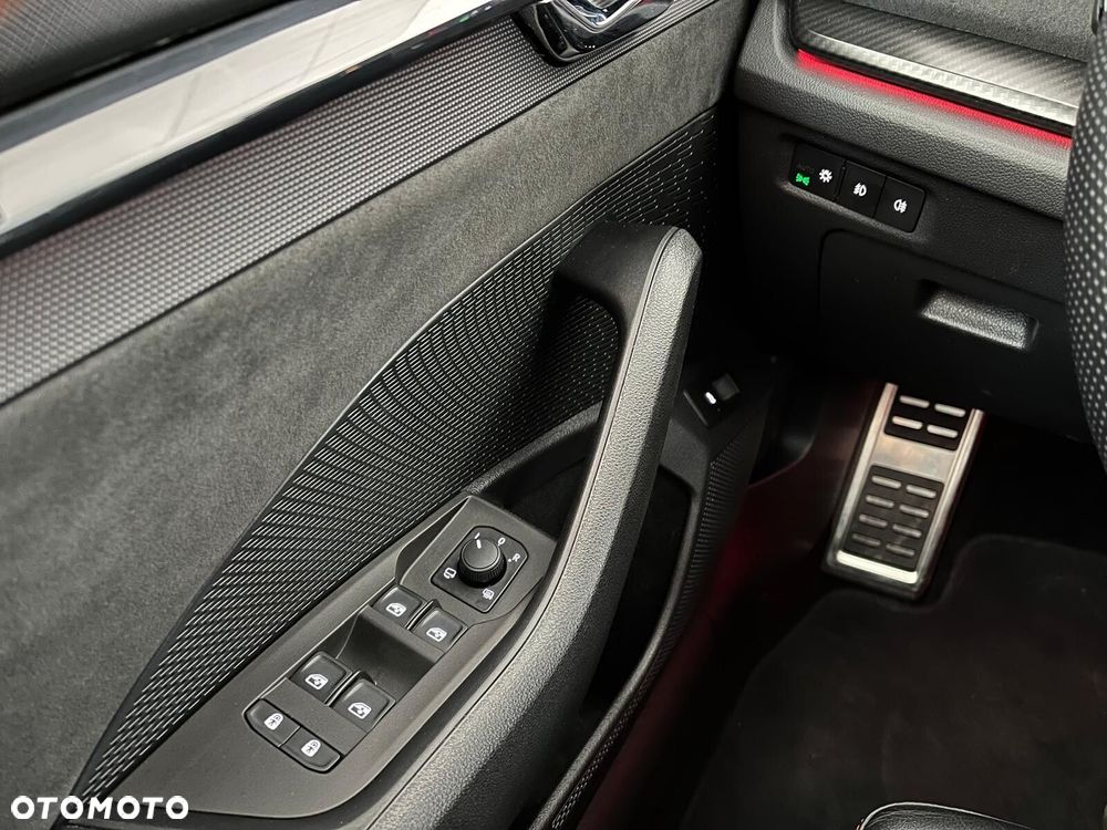 Skoda Octavia 2.0 TDI RS DSG - 27
