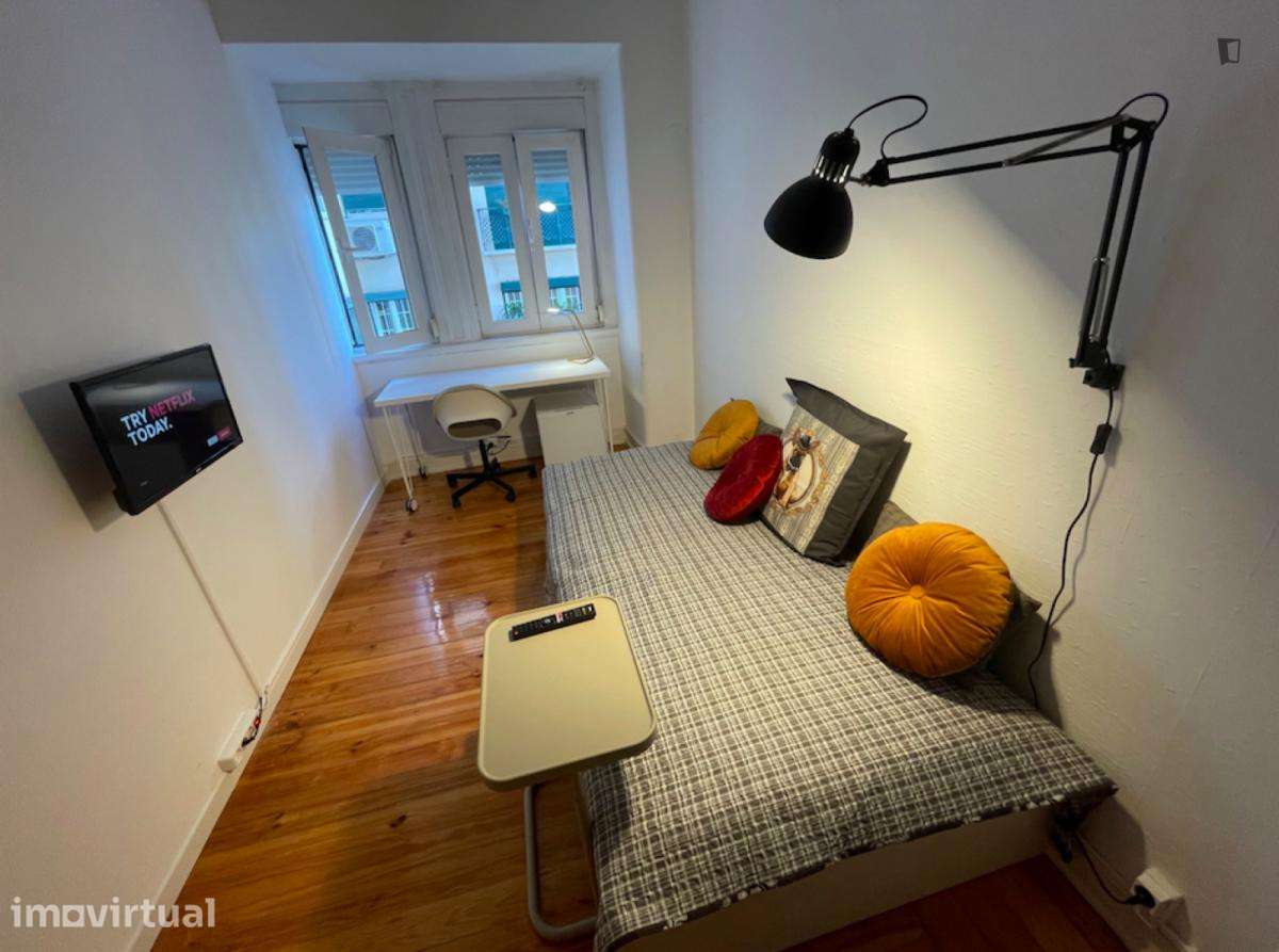 Quarto - localizado em Alameda Lisbon - Grande imagem: 2/16