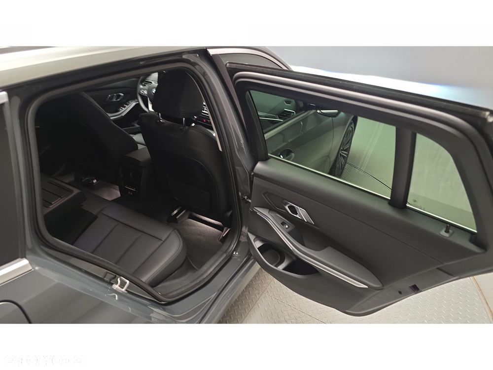 BMW Seria 3 - 29