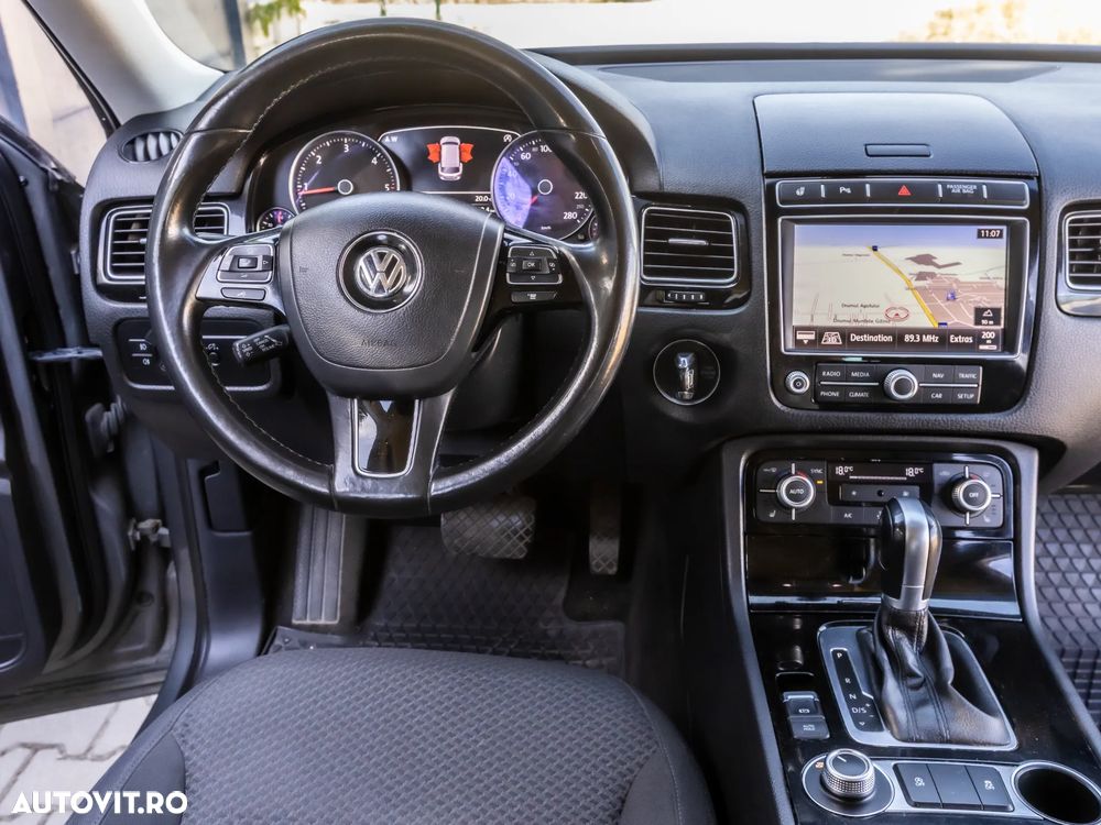 VOLKSWAGEN Touareg 2017 — imagine 16