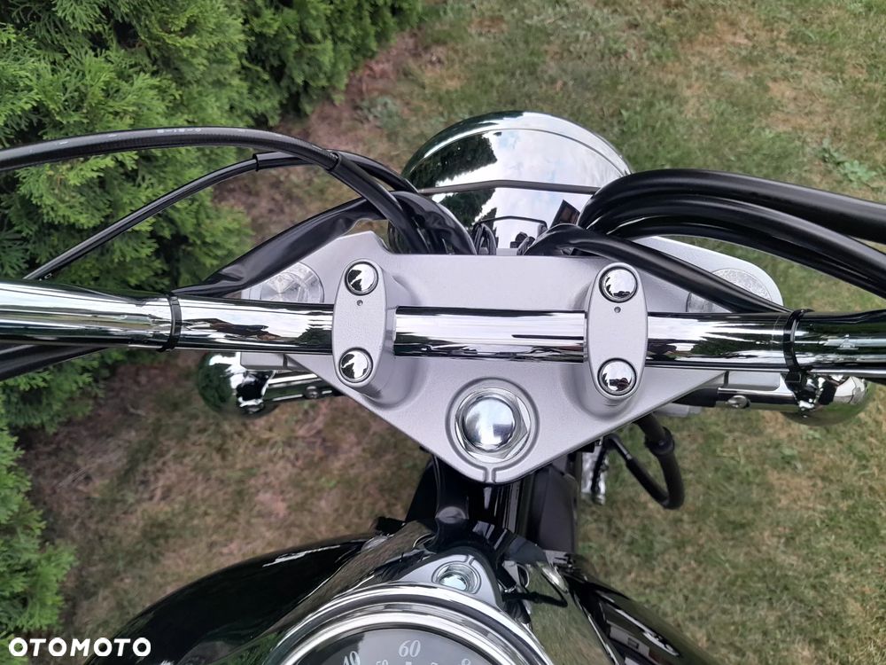 Suzuki Intruder - 25