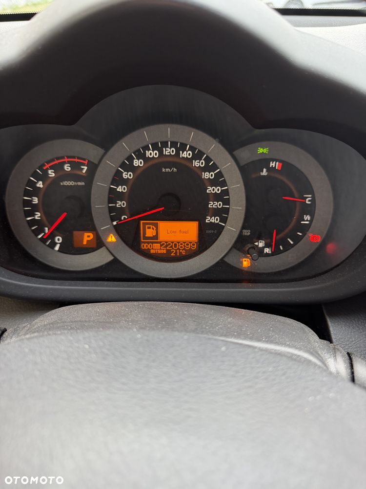 Toyota RAV4 2.2 D-CAT Premium - 19