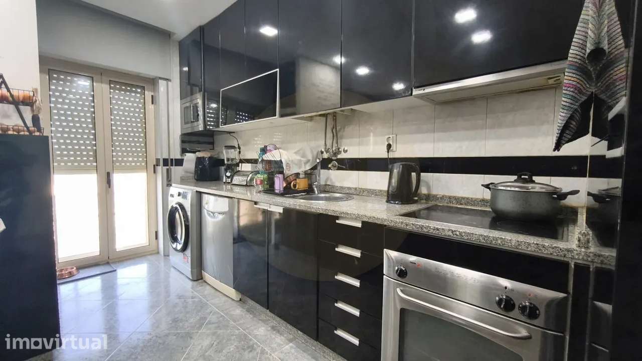Apartamento T2 na Póvoa de Varzim com garagem fechada - Grande imagem: 3/12