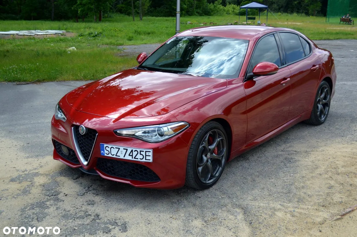 Alfa Romeo Giulia 2.0 Turbo 16V AT8-Q4 Veloce - 19