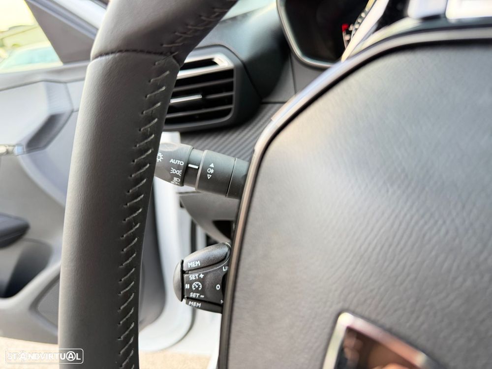 Peugeot 208 1.2 PureTech Active Pack - 18