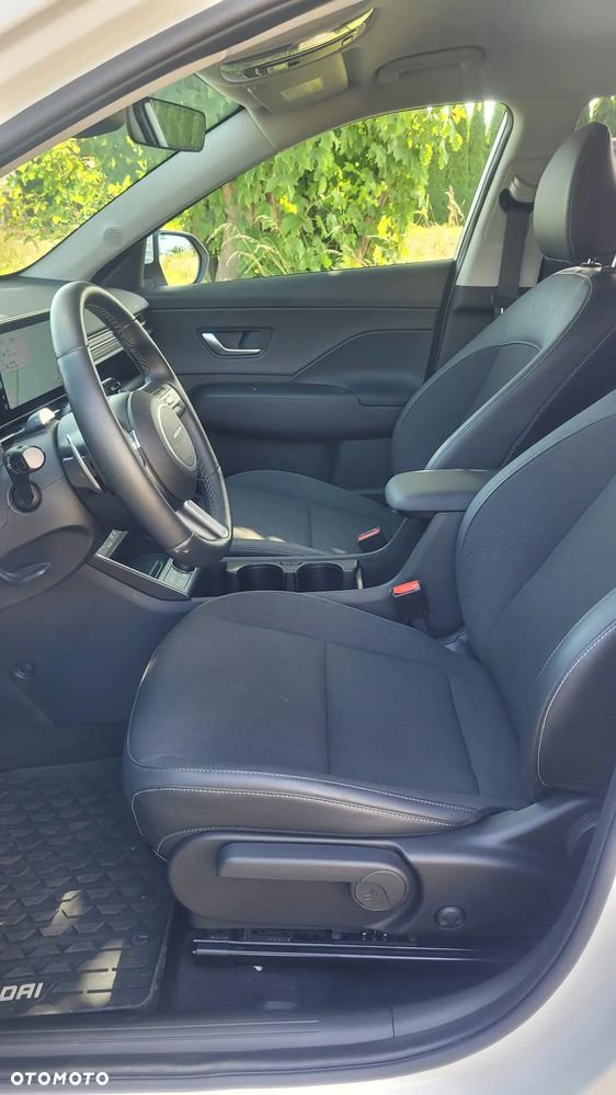 Hyundai Kona Electric 65kWh Black & White - 7