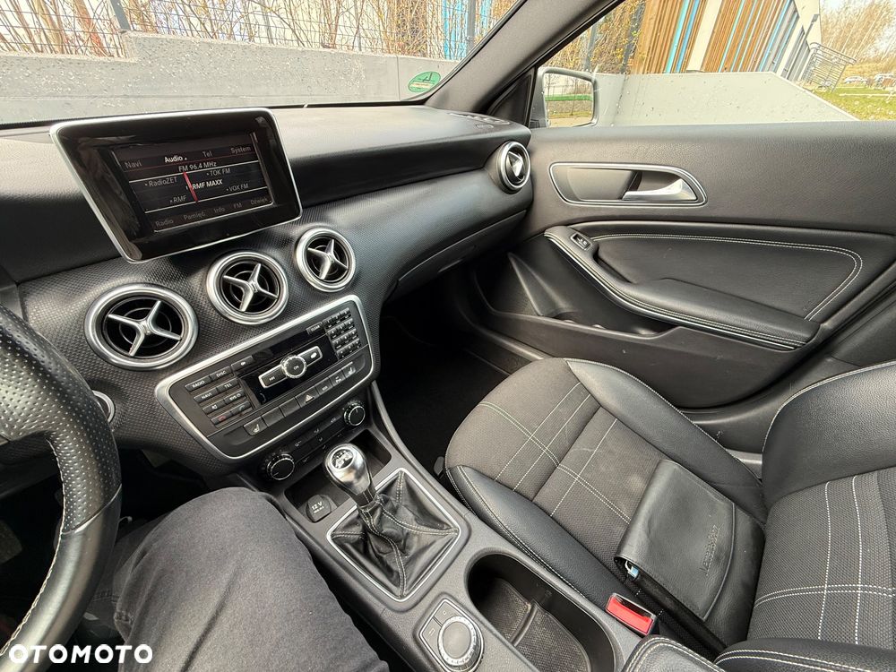 Mercedes-Benz Klasa A 180 BlueEfficiency Edition - 14
