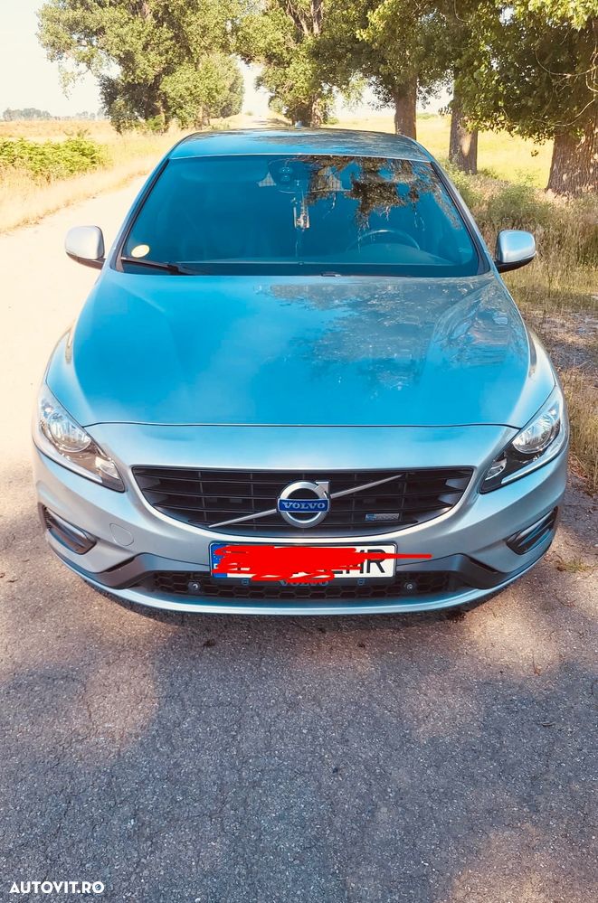 Volvo V60 D4 VEA Start-Stop R-Design - 2