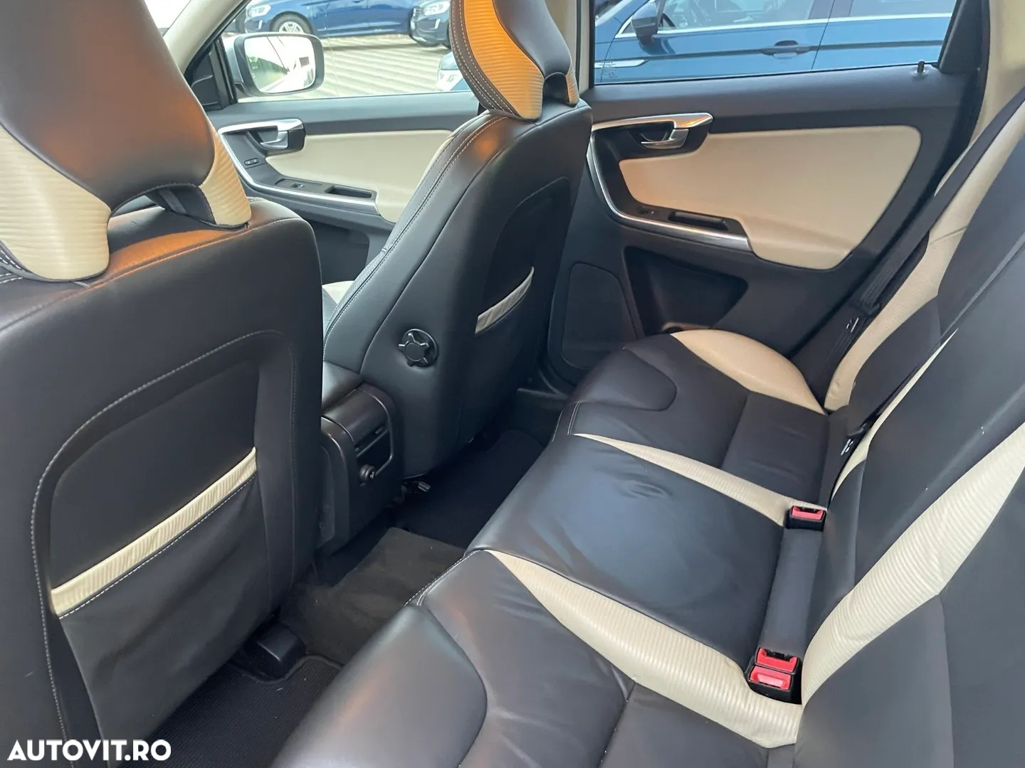 Volvo XC 60 D5 AWD Rdesign - 19