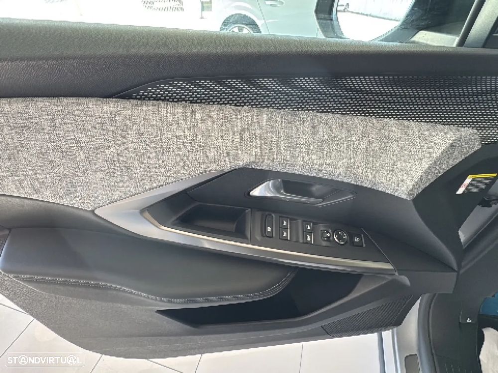 Peugeot 3008 1.2 Hybrid GT e-DCS6 - 14