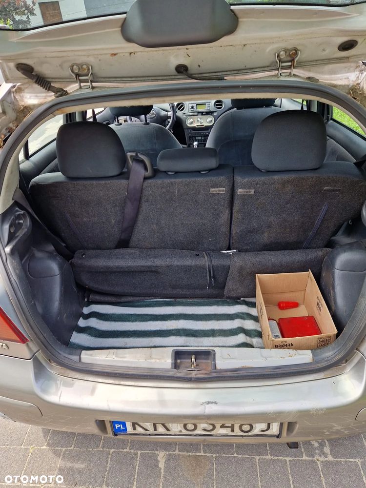 Toyota Yaris 1.4 D-4D Sol - 6