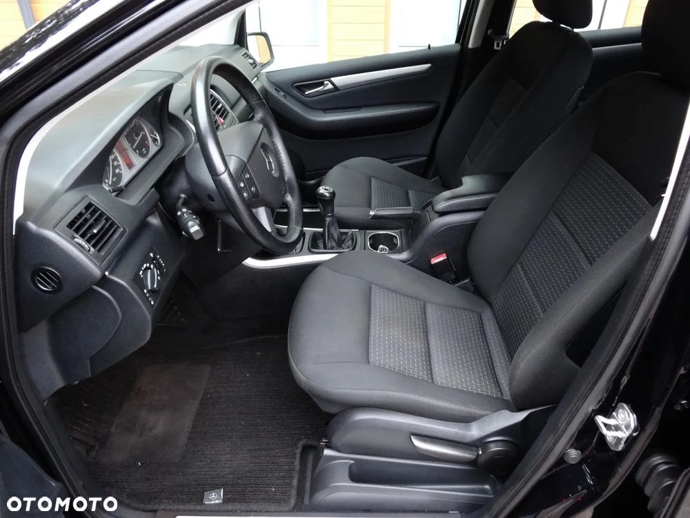 Mercedes-Benz Klasa B 150 - 17