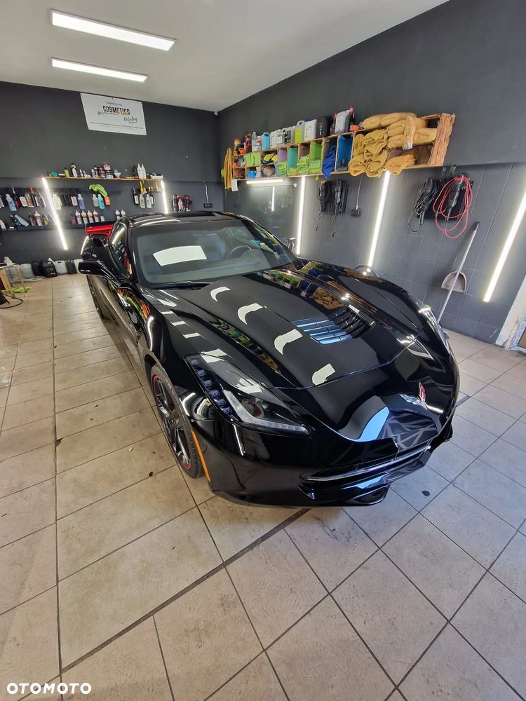 Chevrolet Corvette - 13