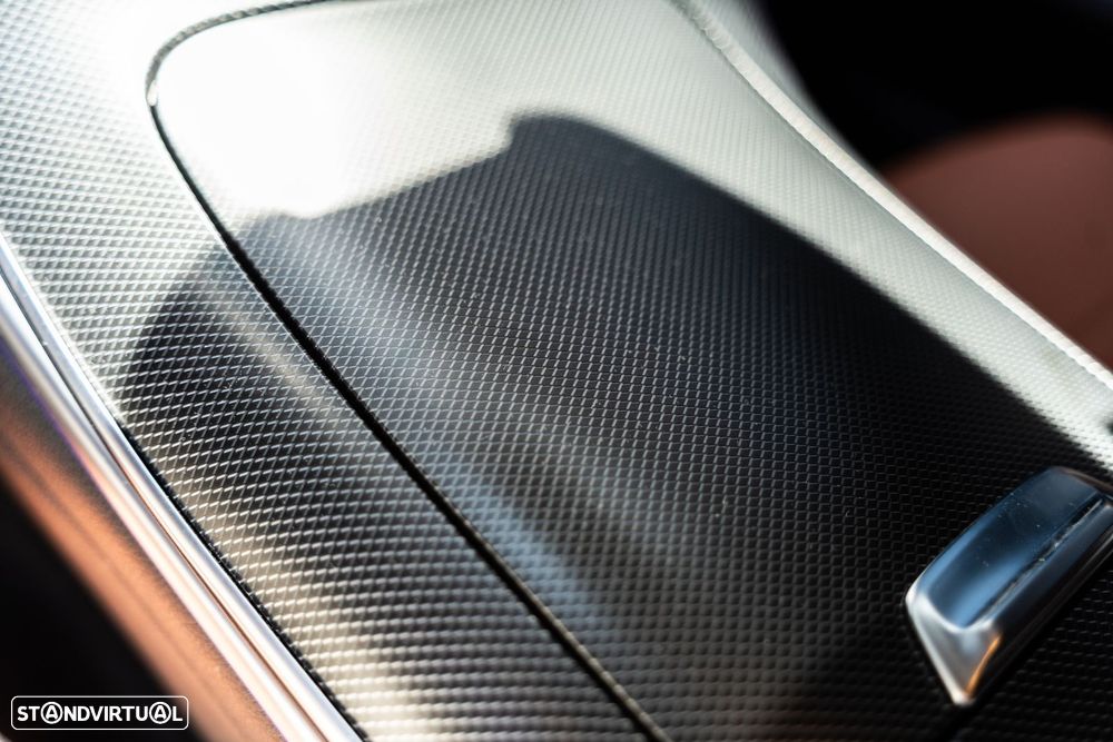Mercedes-Benz C 300 e AMG Line - 30