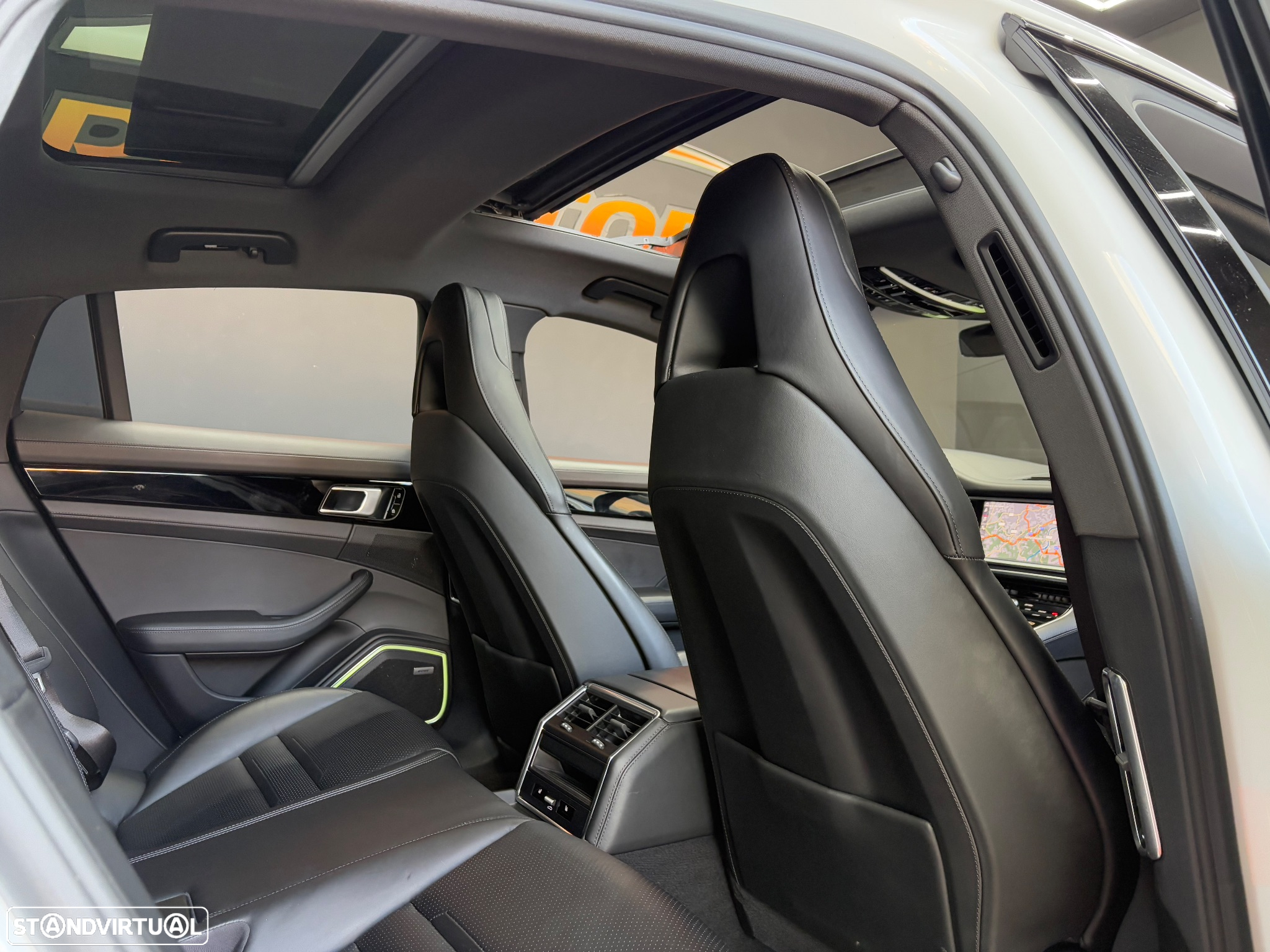 Porsche Panamera 4 E-Hybrid - 39