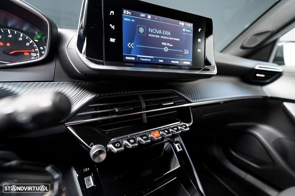 Peugeot 2008 1.2 PureTech Allure EAT8 - 16