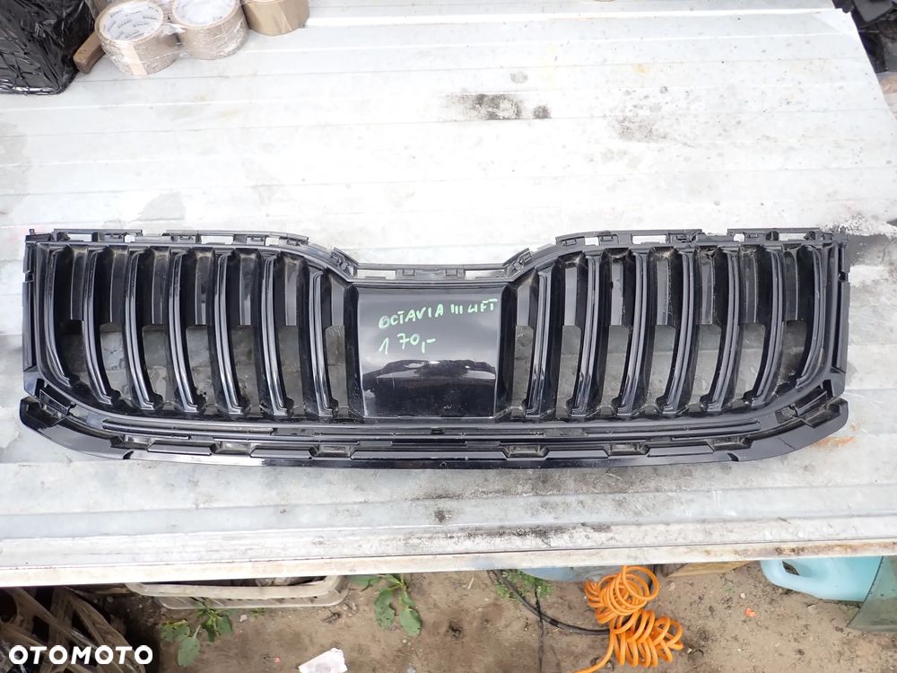 SKODA OCTAVIA III LIFT GRILL ATRAPA - 1