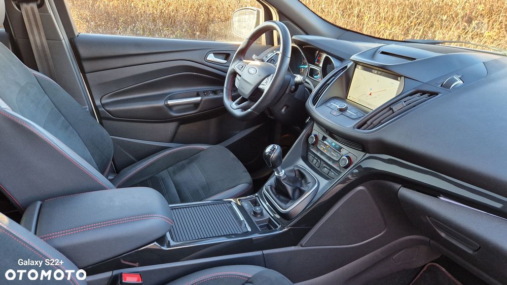 Ford Kuga 1.5 EcoBoost 2x4 ST-Line - 22