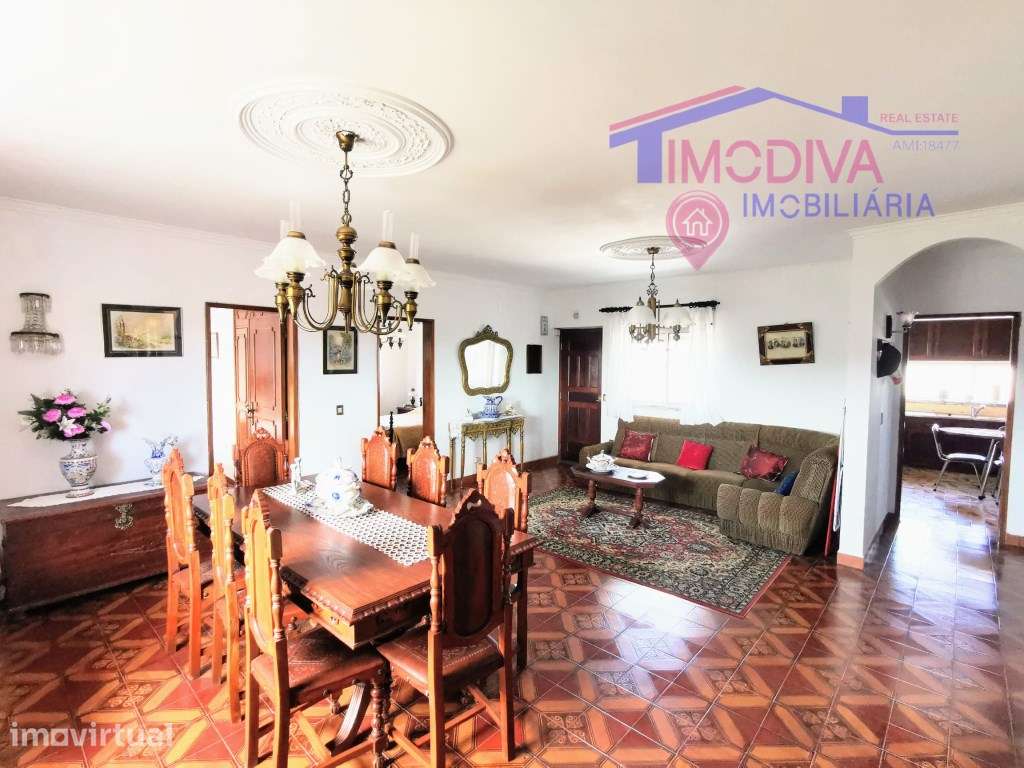 Moradia T3 com garagem, anexos e terreno com agua em Pedrogão Grande - Grande imagem: 2/49