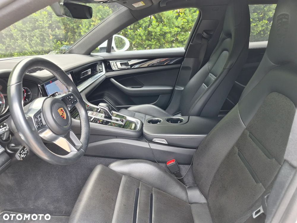 Porsche Panamera 4S - 7