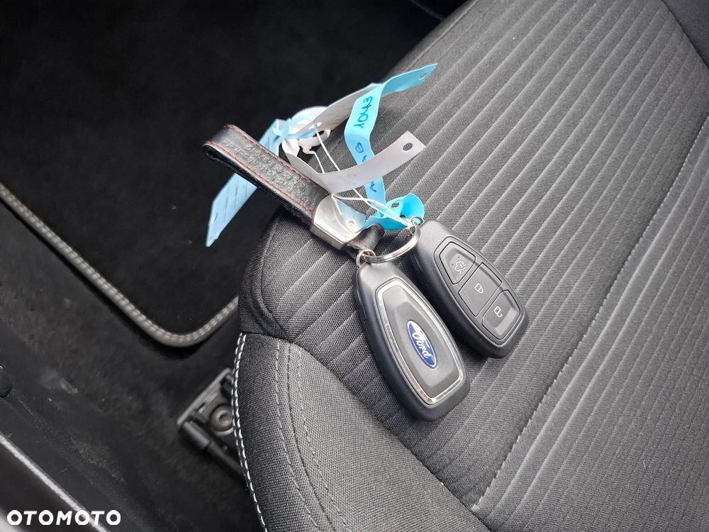 Ford Focus 1.5 EcoBlue Start-Stopp-System COOL&CONNECT DESIGN - 24