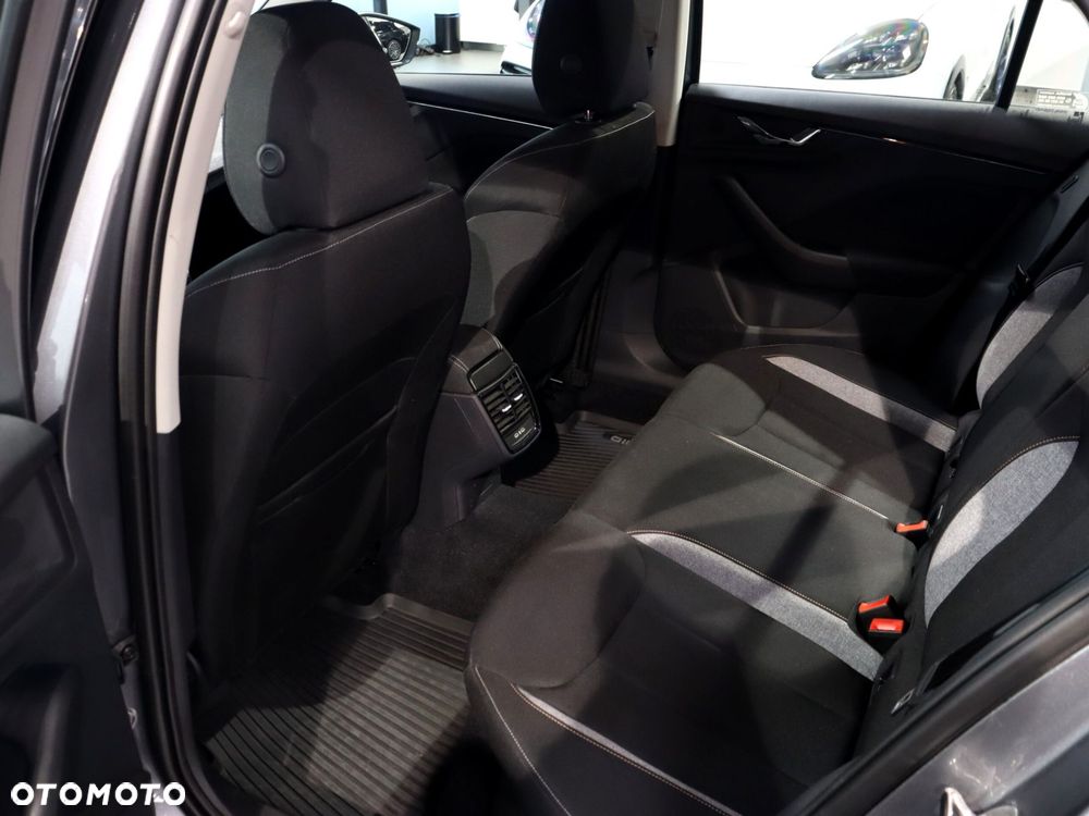 Skoda Kamiq 1.5 TSI Selection DSG - 27