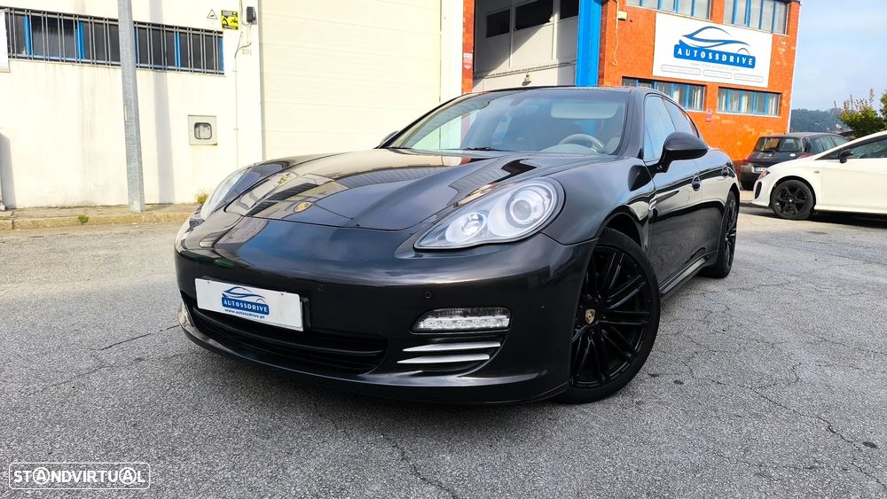 Porsche Panamera 4 Platinum Edition PDK - 19