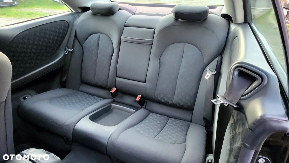 Mercedes-Benz CLK - 9