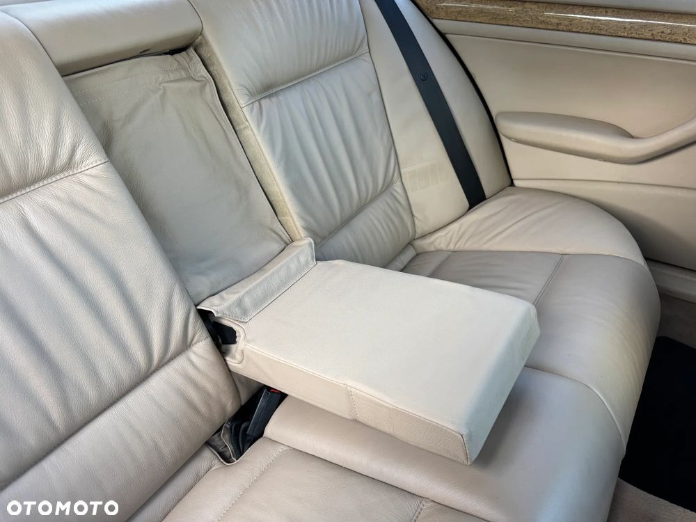 BMW Seria 3 318i Edition Exclusive - 31