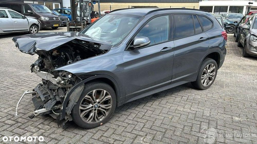 BMW X1 sDrive18i - 3