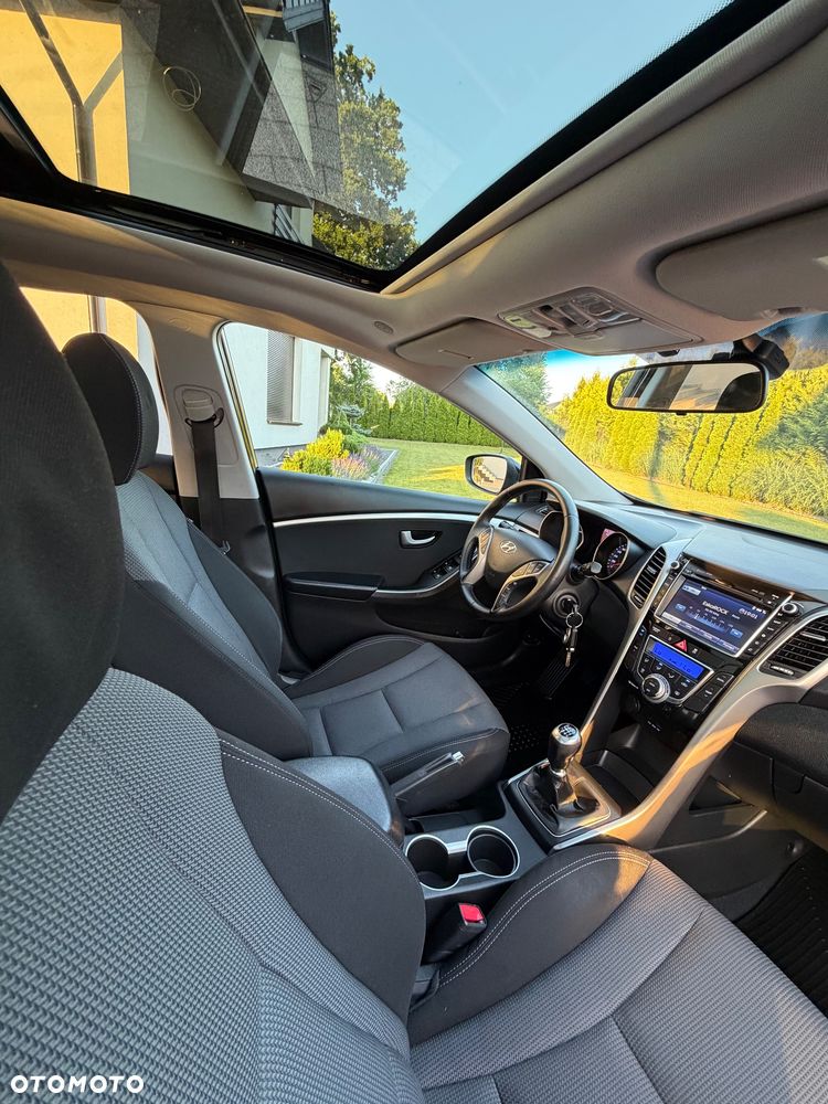 Hyundai i30 blue 1.6 GDI Passion - 14