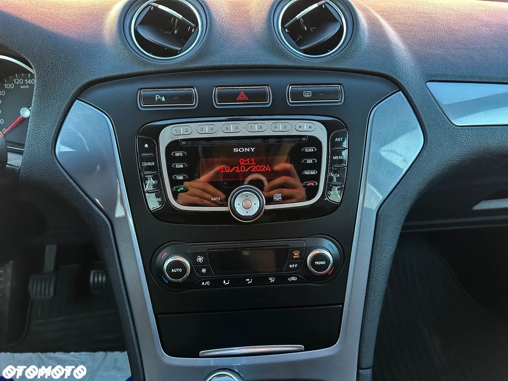 Ford Mondeo - 30