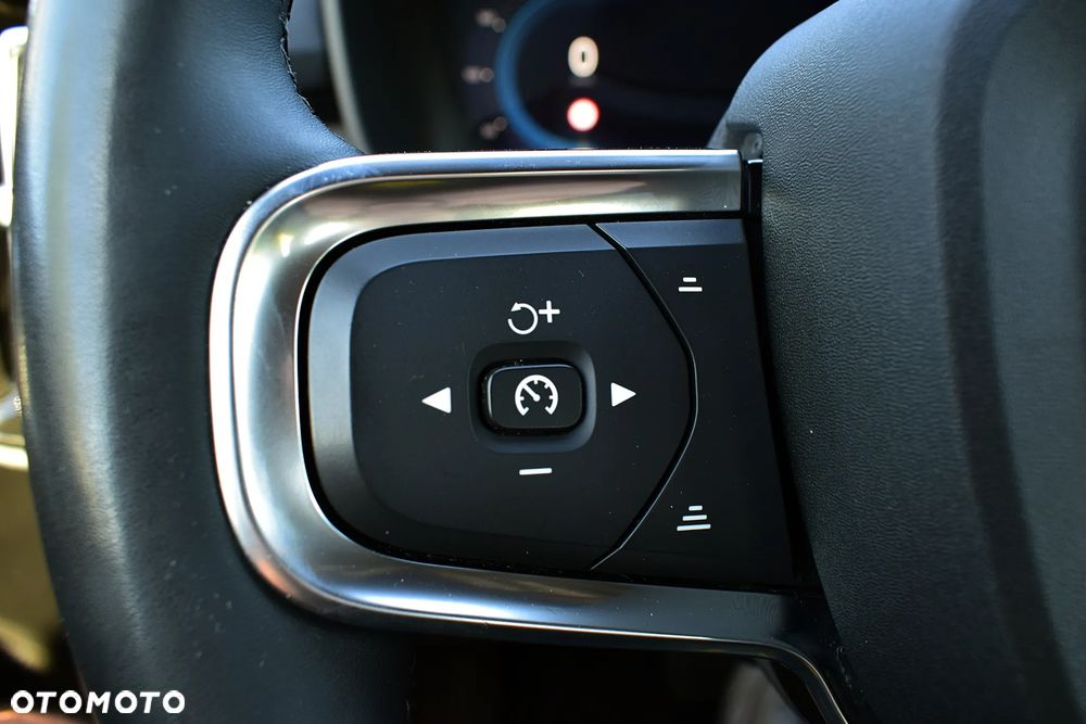 Volvo XC 40 B3 Core - 10