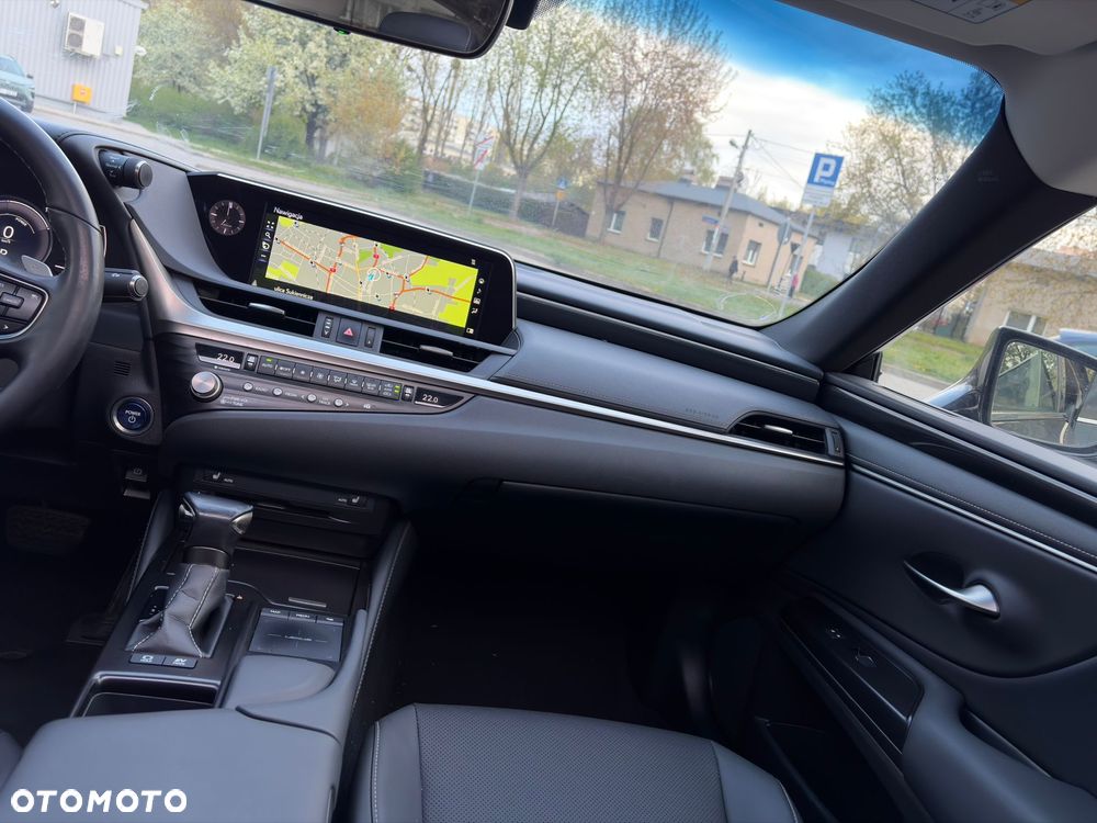 Lexus ES 300h Elegance - 21