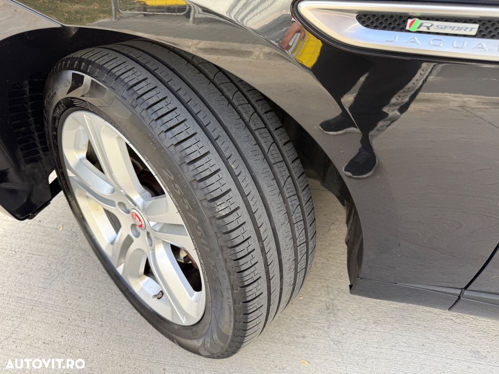 Jaguar F-Pace 20d AWD Prestige - 13