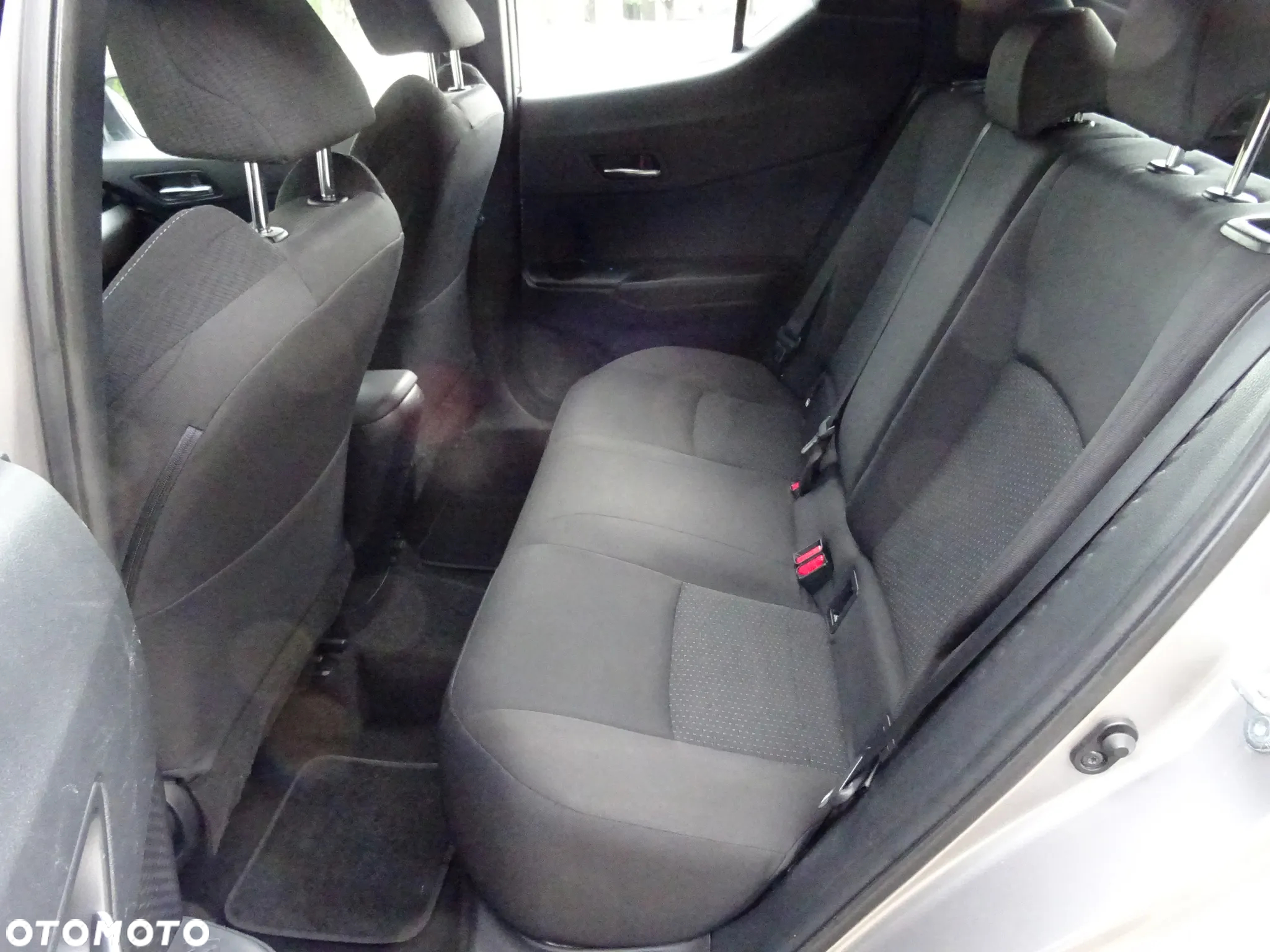 Toyota C-HR 1.2 T Premium - 8