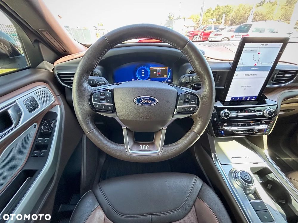 Ford Explorer - 21